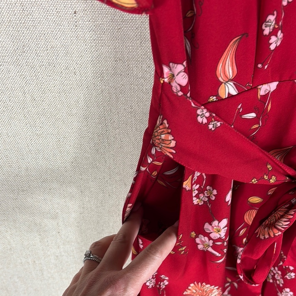 BB Dakota > Red Floral Wrap Dress 4 - Picture 6 of 10